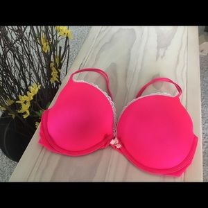 Victoria’s Secret Very Sexy push up 32DD